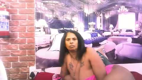 sexyva4u2luv online show from December 21, 11:45 pm