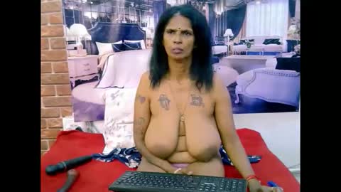 sexyva4u2luv online show from March 15, 8:37 pm