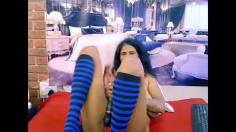 sexyva4u2luv online show from April 24, 12:35 am