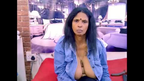 sexyva4u2luv online show from July 16, 7:47 am