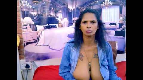 sexyva4u2luv online show from August 1, 8:35 am