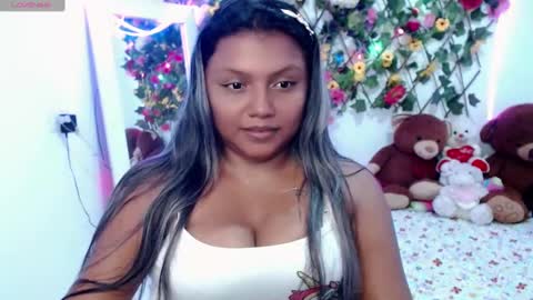 Snapshot of sexyvaldiry chatting on January 13, 11:49 pm sexyvaldiry online show from January 13, 11:49 pm