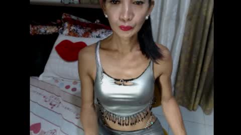 Victoria online show from June 2, 5:15 pm