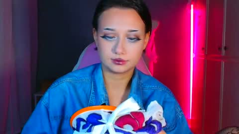 Snapshot of sexyvilleboy1 chatting on November 18, 6:18 am sexyvilleboy1 online show from November 18, 6:18 am