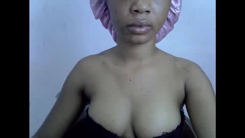 Snapshot of sexyxpeach chatting on March 24, 11:32 pm sexyxpeach online show from March 24, 11:32 pm