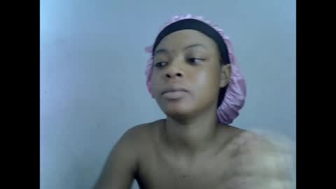 Snapshot of sexyxpeach chatting on April 1, 11:35 pm sexyxpeach online show from April 1, 11:35 pm