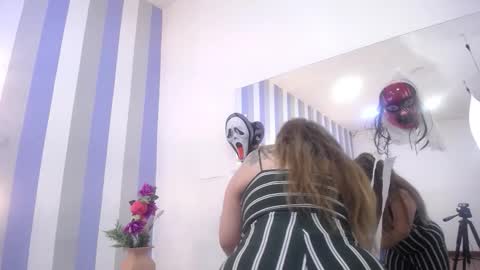 Mary online show from October 12, 2:05 pm