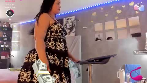 Snapshot of sexyzoe_69 chatting on June 23, 7:45 pm Alexa online show from June 23, 7:45 pm