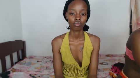 sexyzuriel online show from April 22, 10:17 am
