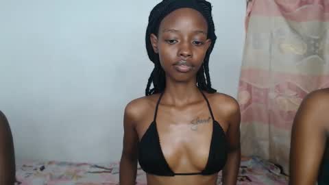 sexyzuriel online show from April 23, 9:52 am