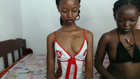 sexyzuriel online show from April 25, 10:18 am