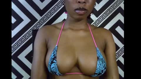 Snapshot of sezy_petite chatting on September 9, 9:03 pm Wealth online show from September 9, 9:03 pm