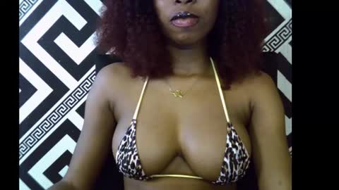 Snapshot of sezy_petite chatting on September 30, 8:30 am Wealth online show from September 30, 8:30 am