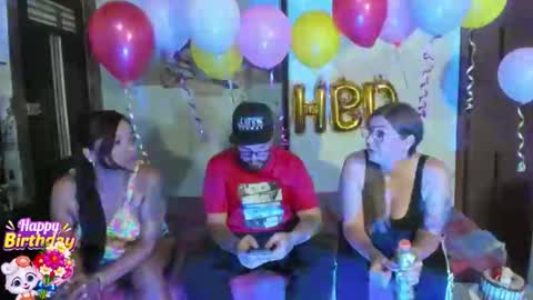 Snapshot of sgmr chatting on May 29, 8:07 pm MiaSergio online show from May 29, 8:07 pm