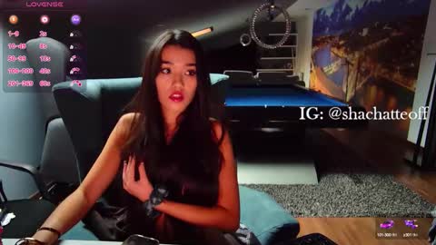 Snapshot of shachatte chatting on October 6, 8:34 am Shachatte online show from October 6, 8:34 am