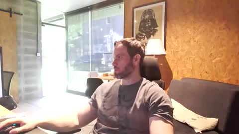 Snapshot of shad0w_hunter chatting on March 30, 2:40 pm shad0w_hunter online show from March 30, 2:40 pm