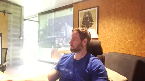 Snapshot of shad0w_hunter chatting on April 6, 3:02 pm shad0w_hunter online show from April 6, 3:02 pm