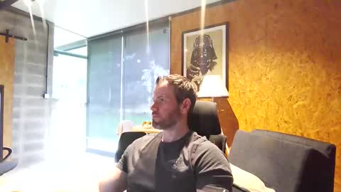 Snapshot of shad0w_hunter chatting on April 16, 1:45 pm shad0w_hunter online show from April 16, 1:45 pm