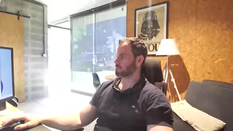 Snapshot of shad0w_hunter chatting on May 6, 2:55 pm shad0w_hunter online show from May 6, 2:55 pm