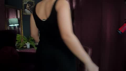 Snapshot of shadowlotus_ chatting on October 13, 8:53 pm Lily  online show from October 13, 8:53 pm