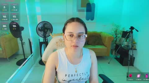 Snapshot of shady_bug chatting on May 19, 6:47 pm Shady online show from May 19, 6:47 pm