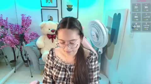 Snapshot of shady_bug chatting on May 28, 7:55 pm Shady online show from May 28, 7:55 pm