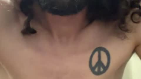 Snapshot of shaggyslim69 chatting on May 16, 12:18 am shaggyslim69 online show from May 16, 12:18 am