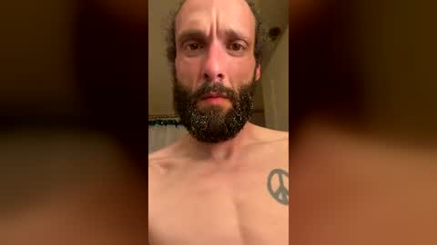 Snapshot of shaggyslim69 chatting on June 22, 8:39 pm shaggyslim69 online show from June 22, 8:39 pm