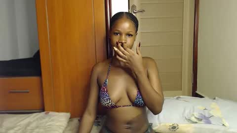 shaky xxx online show from November 9, 1:20 pm