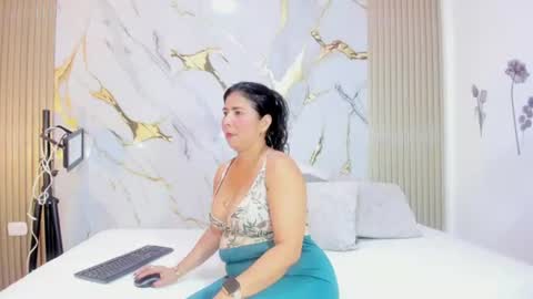 shalomexotic online show from July 17, 12:01 pm