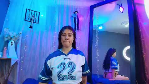 Snapshot of shalyn_lux chatting on October 15, 4:12 am shalyn_lux online show from October 15, 4:12 am