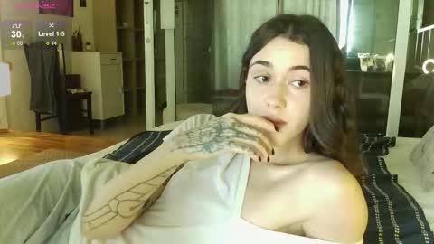 Snapshot of shamahasla chatting on March 17, 2:38 am Sade online show from March 17, 2:38 am