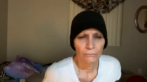 Snapshot of shamanwoman chatting on December 4, 2:42 am Shaman Woman online show from December 4, 2:42 am