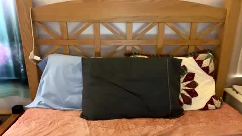 Shaman Woman online show from March 1, 7:49 pm