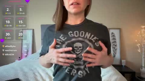 Snapshot of shameless_shalynn chatting on March 26, 6:13 pm Shalynn online show from March 26, 6:13 pm