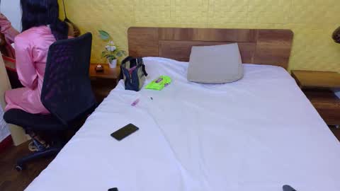 Catalina online show from March 4, 3:40 pm