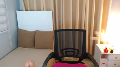 Snapshot of shanaiamiraclets chatting on February 20, 10:48 am miraclets online show from February 20, 10:48 am