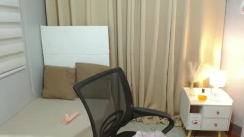 Snapshot of shanaiamiraclets chatting on January 19, 7:01 am miraclets online show from January 19, 7:01 am