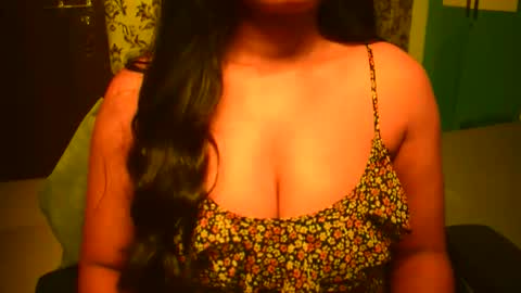 Snapshot of shanaya_indian chatting on June 4, 1:33 am shanaya indian online show from June 4, 1:33 am