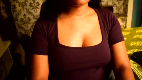 Snapshot of shanaya_indian chatting on June 24, 2:10 am shanaya indian online show from June 24, 2:10 am