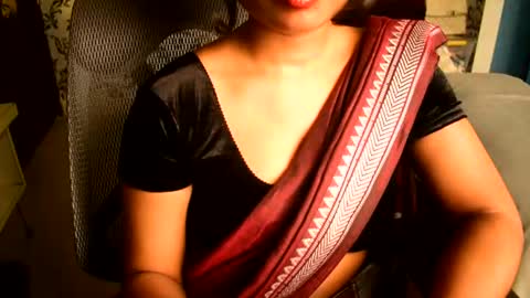 Snapshot of shanaya_indian chatting on June 25, 5:12 am shanaya indian online show from June 25, 5:12 am