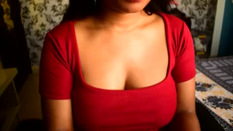 Snapshot of shanaya_indian chatting on June 26, 2:49 am shanaya indian online show from June 26, 2:49 am