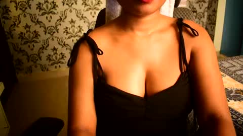Snapshot of shanaya_indian chatting on June 29, 3:46 am shanaya indian online show from June 29, 3:46 am