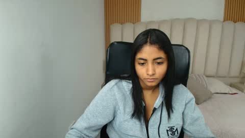 shanelle online show from March 7, 3:14 am