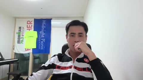 Snapshot of shanegim chatting on February 19, 12:33 pm shanegim online show from February 19, 12:33 pm