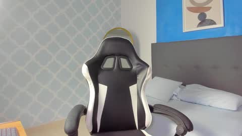 Shanel online show from November 8, 12:05 pm