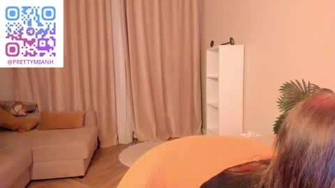 me name is Mia online show from February 9, 5:17 pm