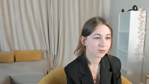 me name is Mia online show from March 9, 7:18 pm