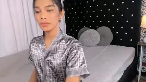 shanleehotcreammy online show from August 3, 10:57 pm