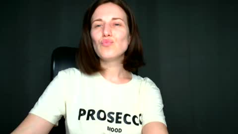 Snapshot of shannen_sweet chatting on May 31, 8:10 am Shannen online show from May 31, 8:10 am